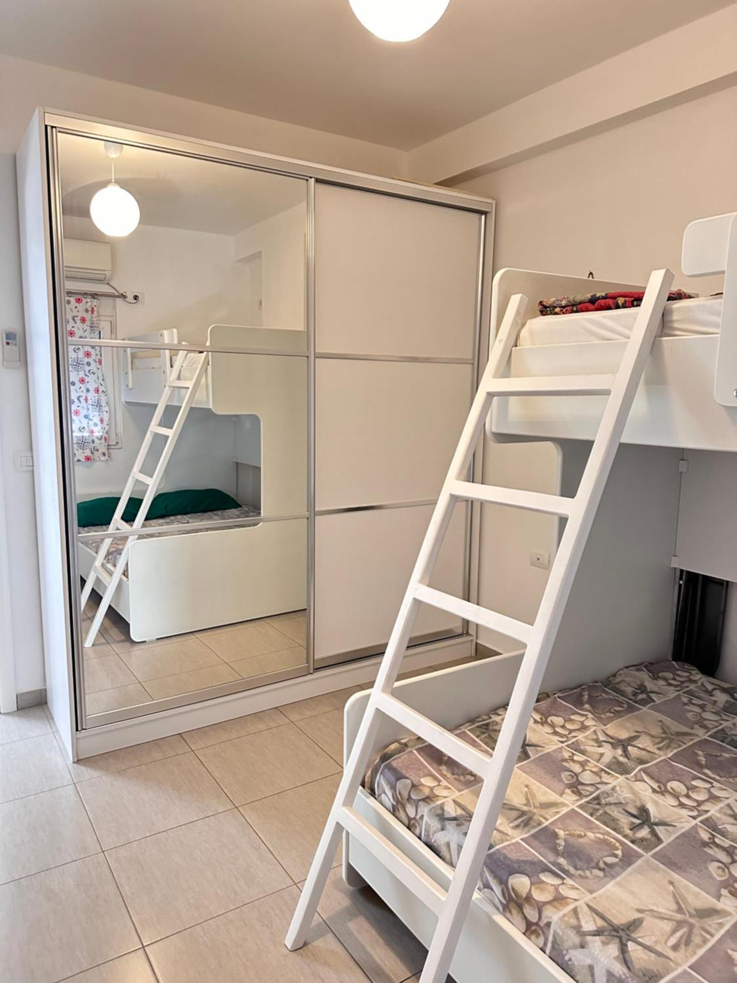 Bay View Apartment Sarandë Eksteriør billede